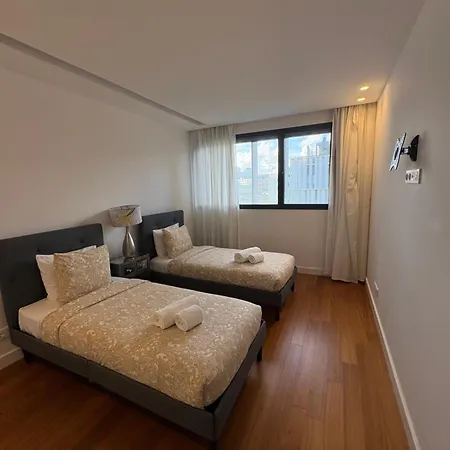 דירה Luxury River View 3br With Pool By Airport *