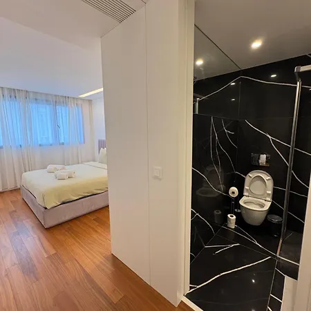 דירה Luxury River View 3br With Pool By Airport