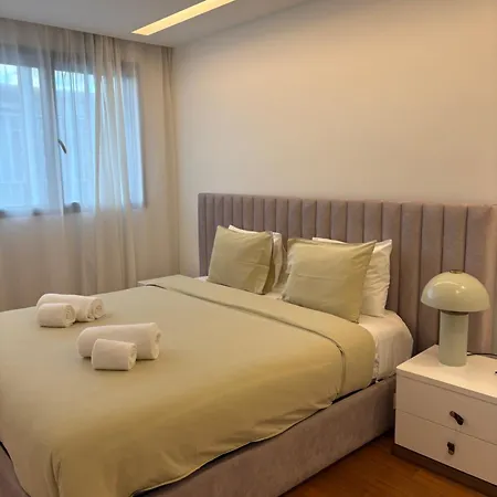 דירה Luxury River View 3br With Pool By Airport ליסבון