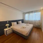 아파트 Luxury River View 3br With Pool By Airport *