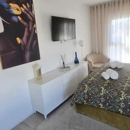 Luxury River View 3br With Pool By Airport Appartement Lisboa