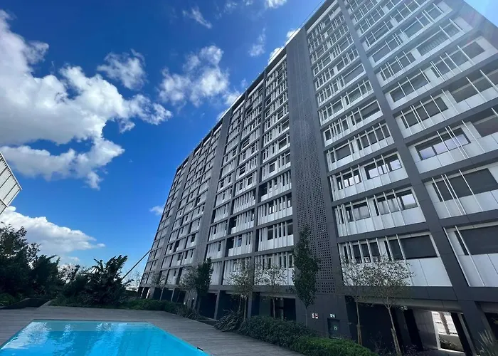 Luxury River View 3br With Pool By Airport Lizbona