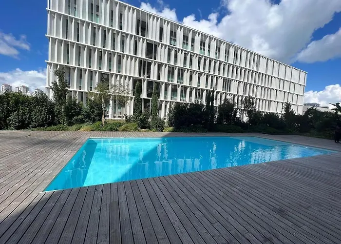 Luxury River View 3br With Pool By Airport Appartement Lisboa