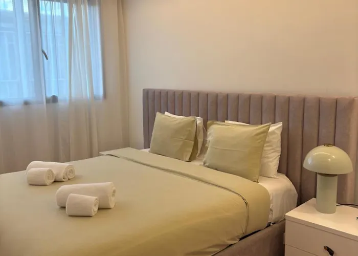 Apartament Luxury River View 3br With Pool By Airport Lizbona