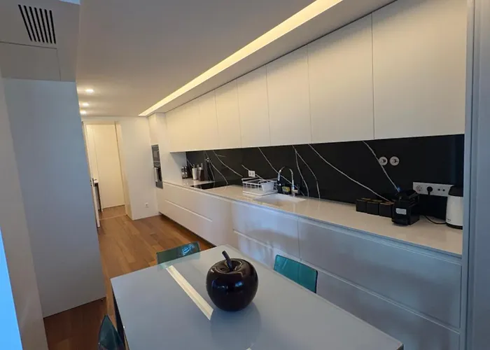 Luxury River View 3br With Pool By Airport Appartement Lisboa