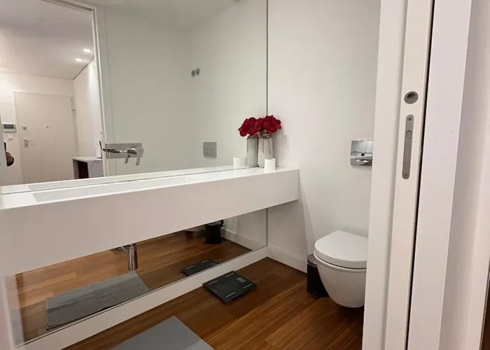 Luxury River View 3br With Pool By Airport *