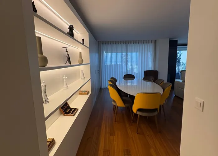 Apartament Luxury River View 3br With Pool By Airport Lizbona